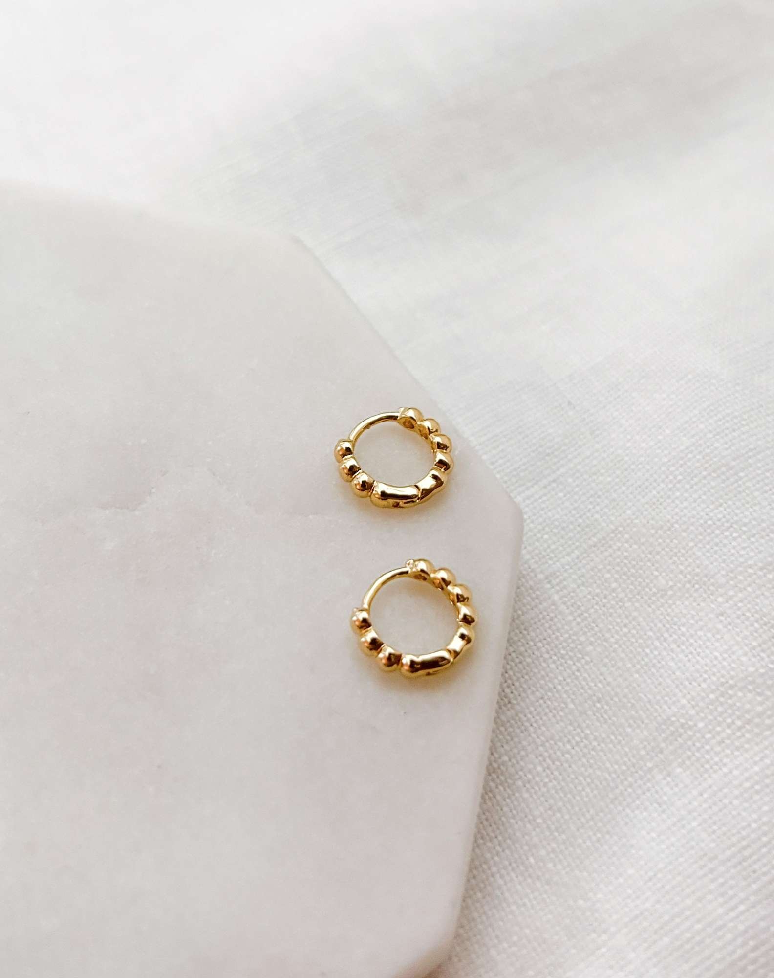 Argolinha Click Dots Banho Ouro Dourado 3