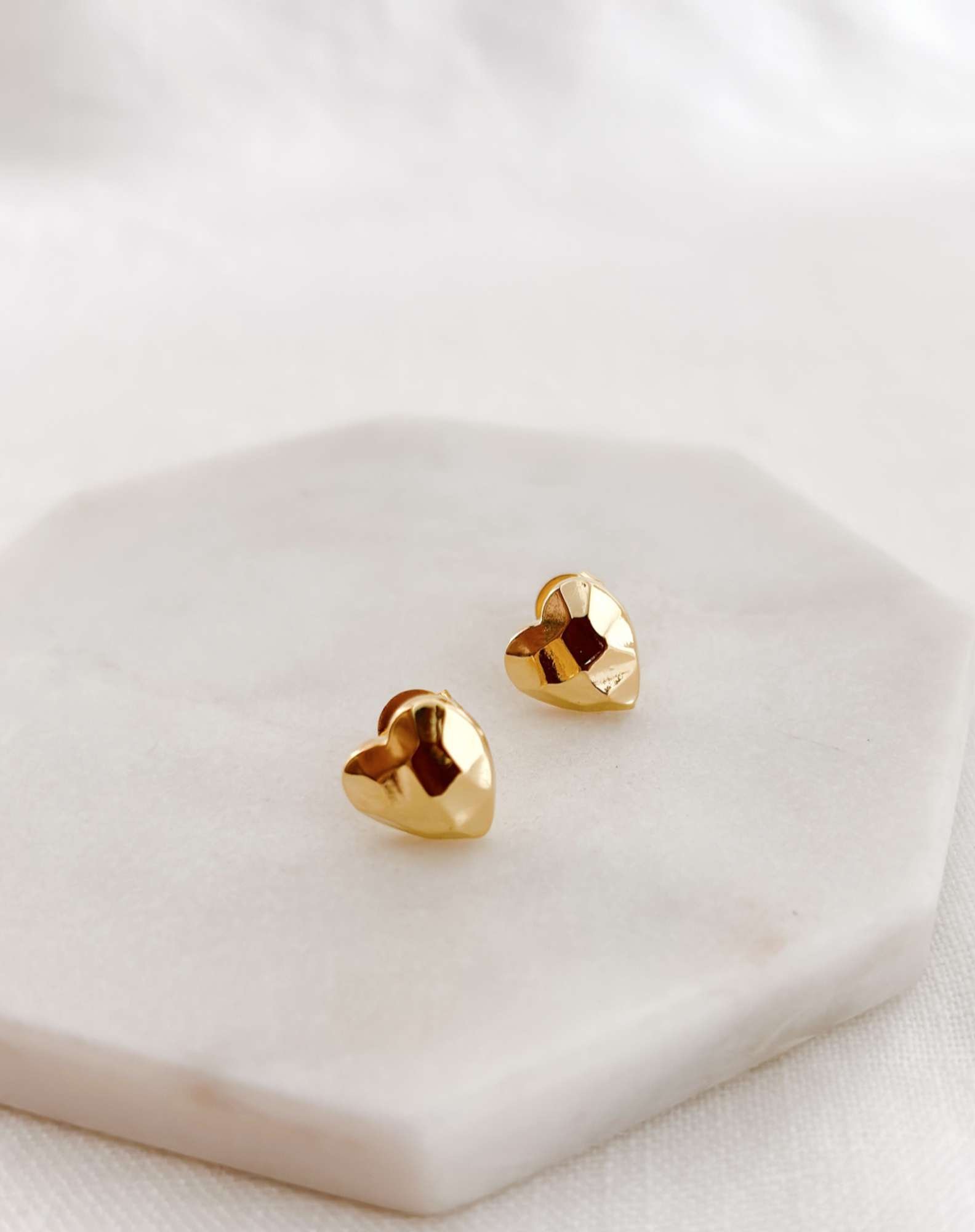 Brinco Coracao Diamond Banho Ouro Dourado 4