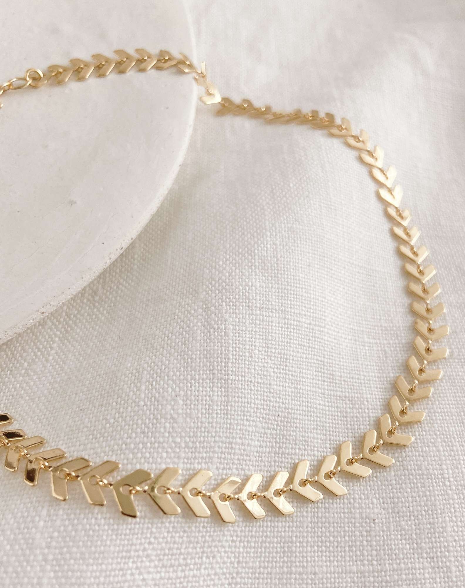 Gargantilha Escama Banho Ouro Dourado 1