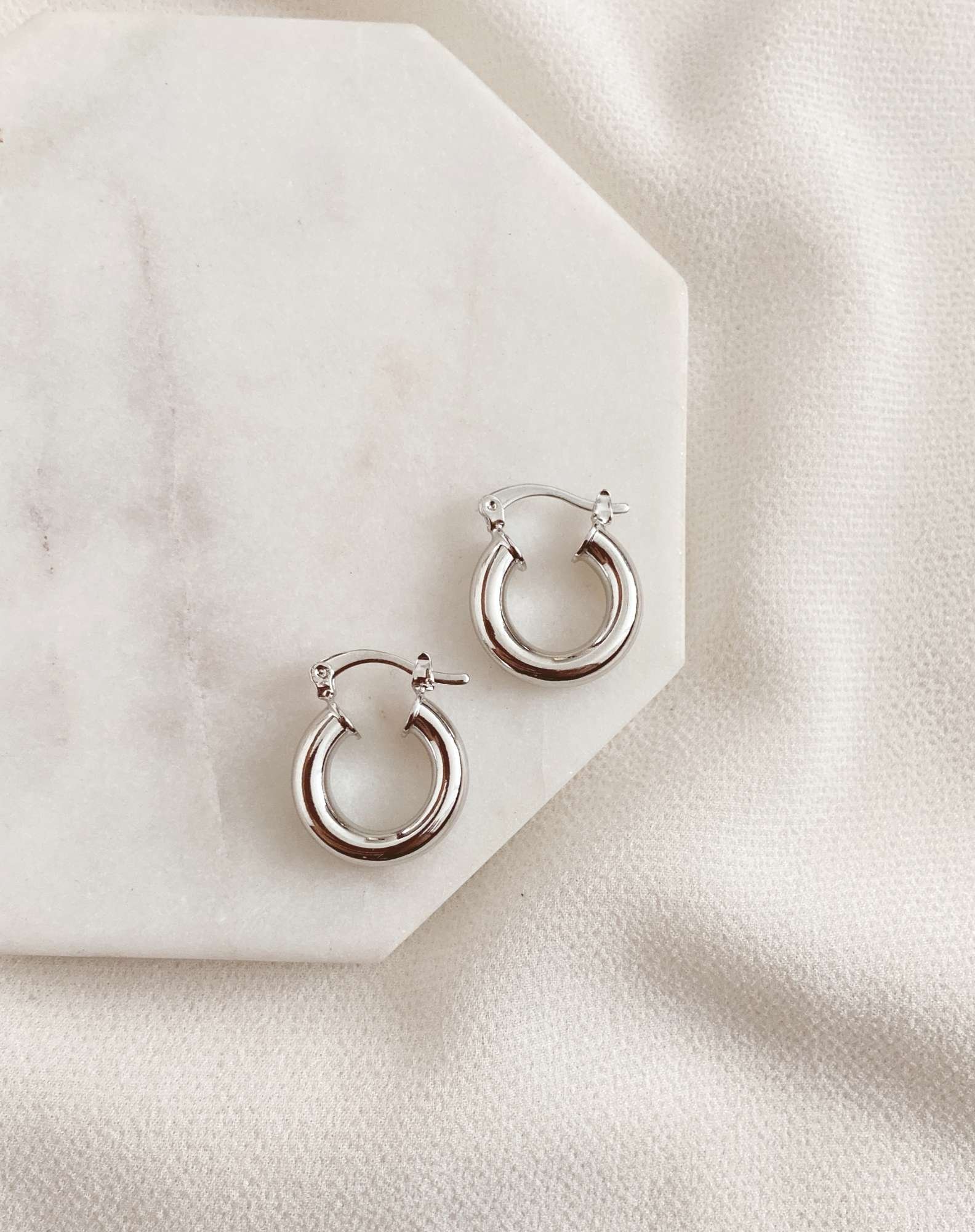 Mini Argola Classy Prateada Prata 3