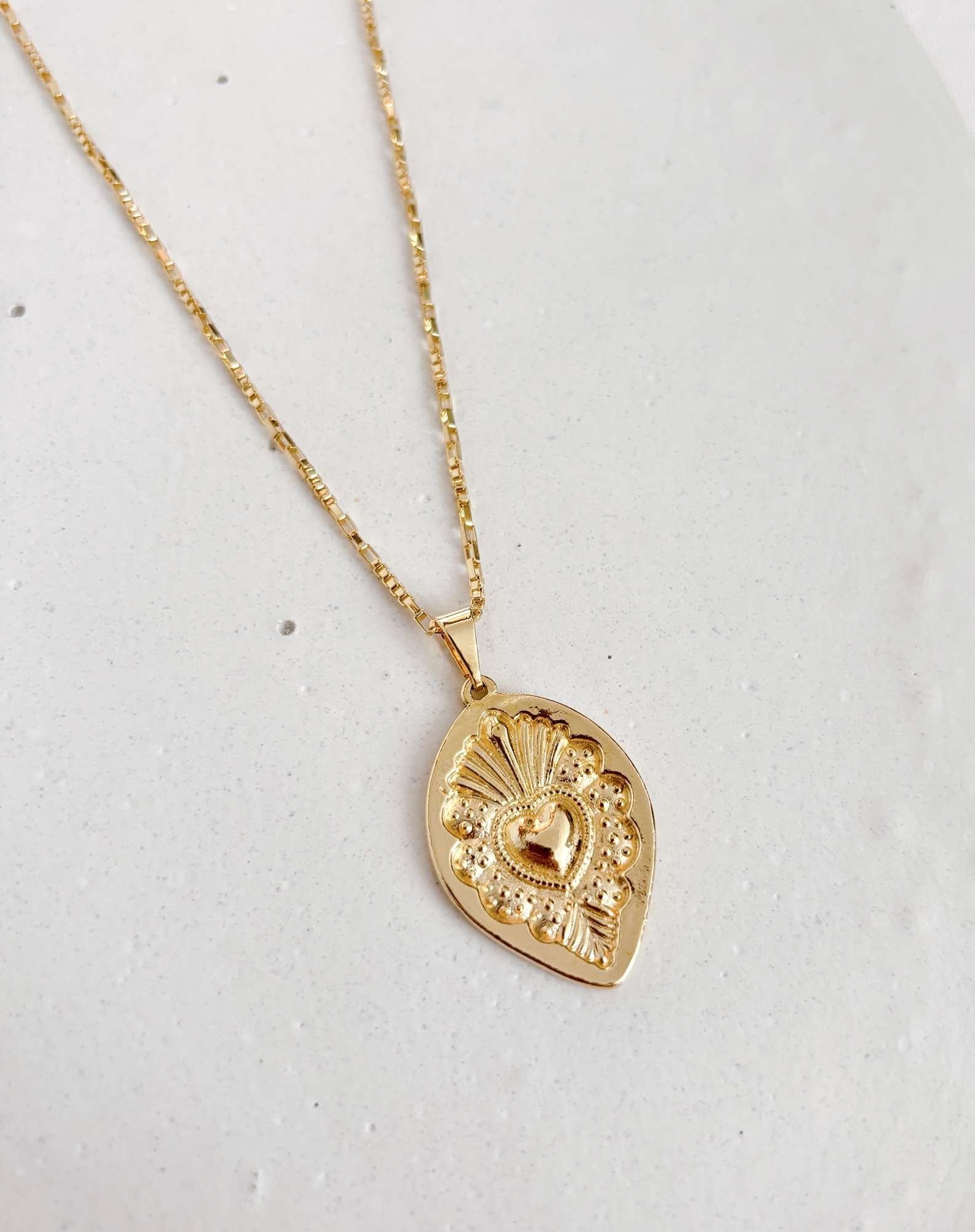 Colar Longo Medalha Coracao Banho Ouro Dourado 3