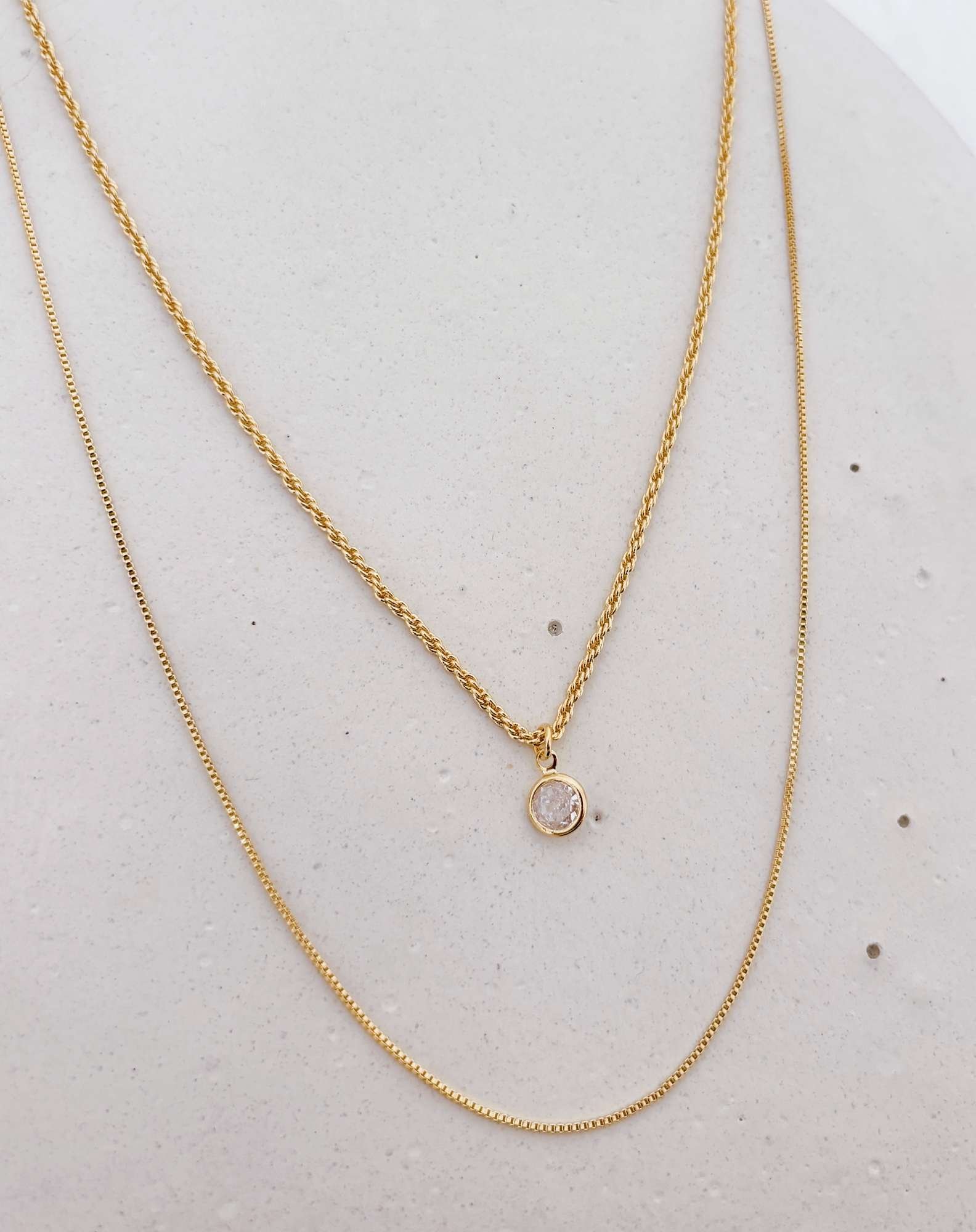 Colar Duplo Ponto de Luz Banho Ouro Dourado 1