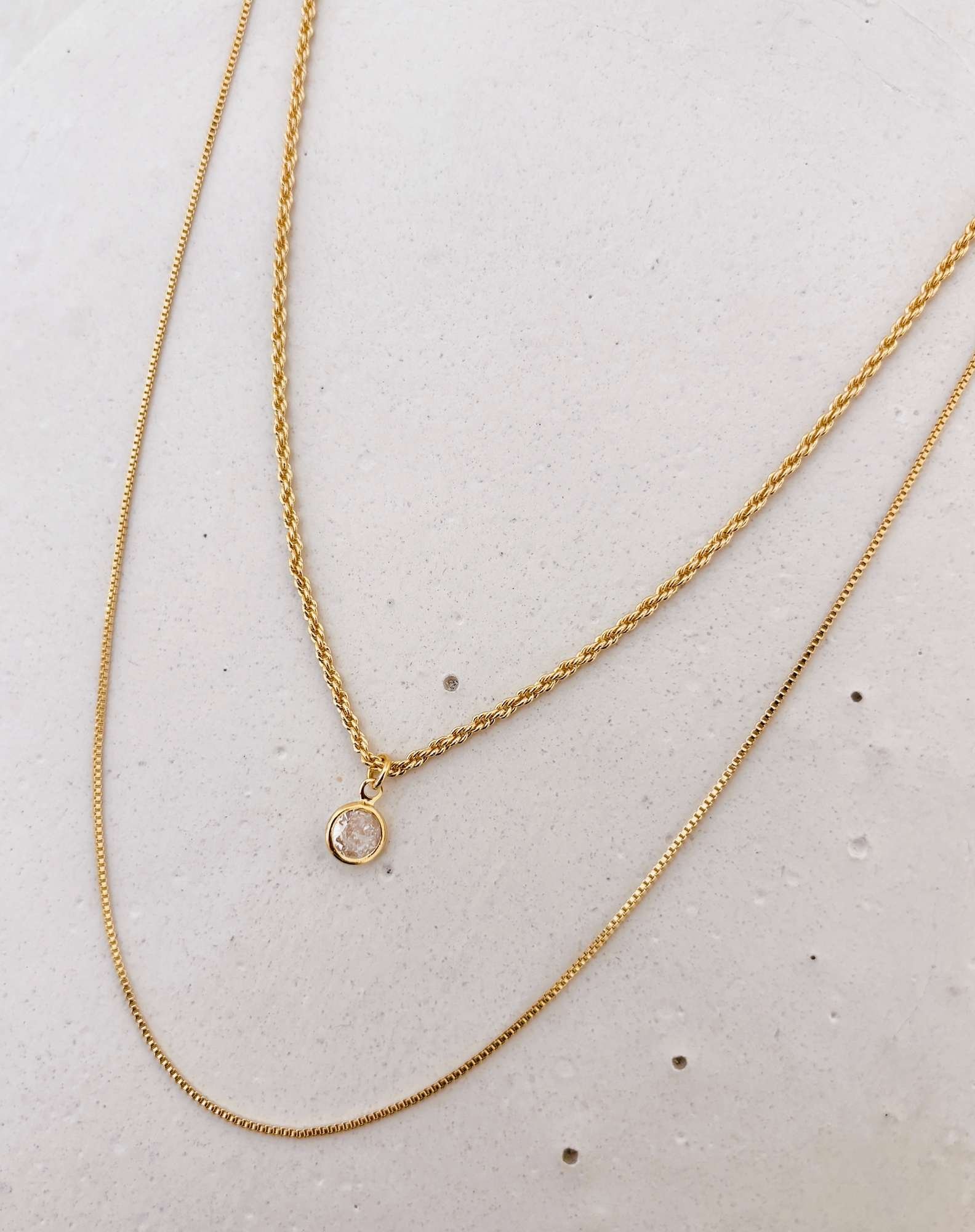 Colar Duplo Ponto de Luz Banho Ouro Dourado 3