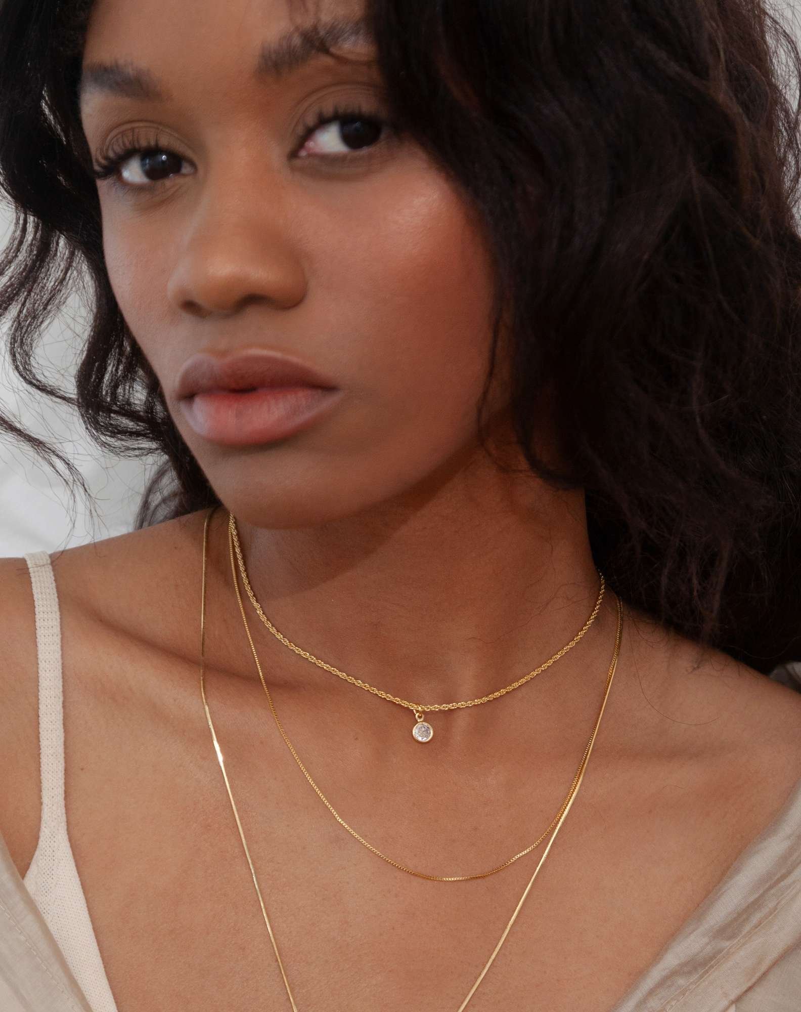 Colar Duplo Ponto de Luz Banho Ouro Dourado 4