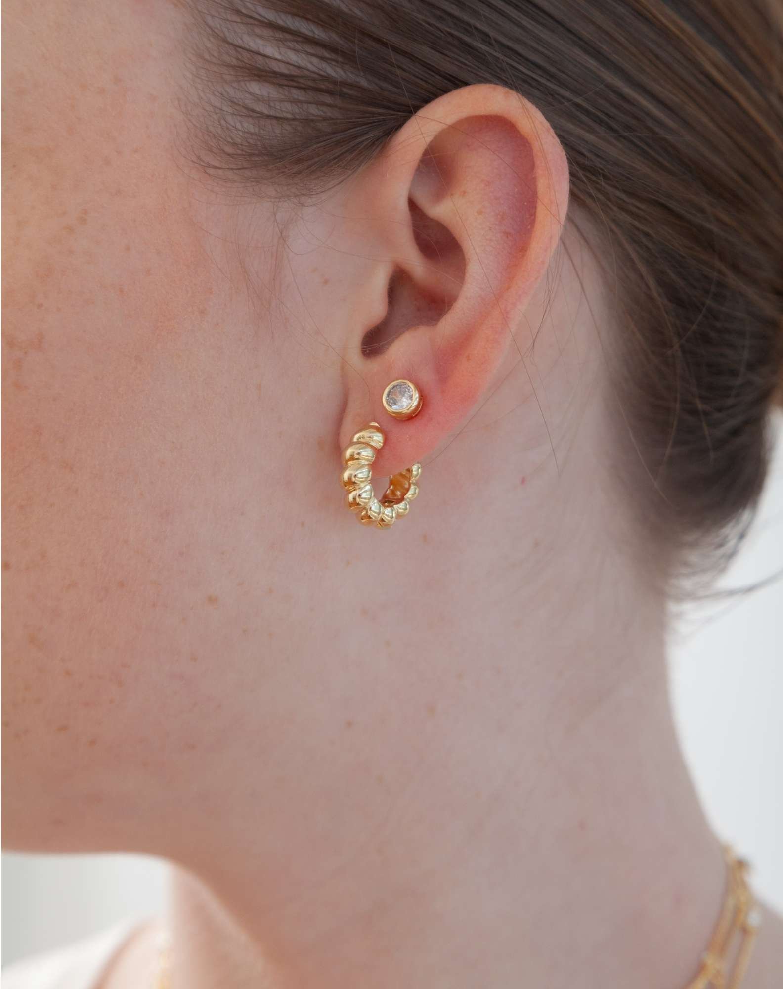 Brinco Ponto de Luz Banho Ouro Dourado 4