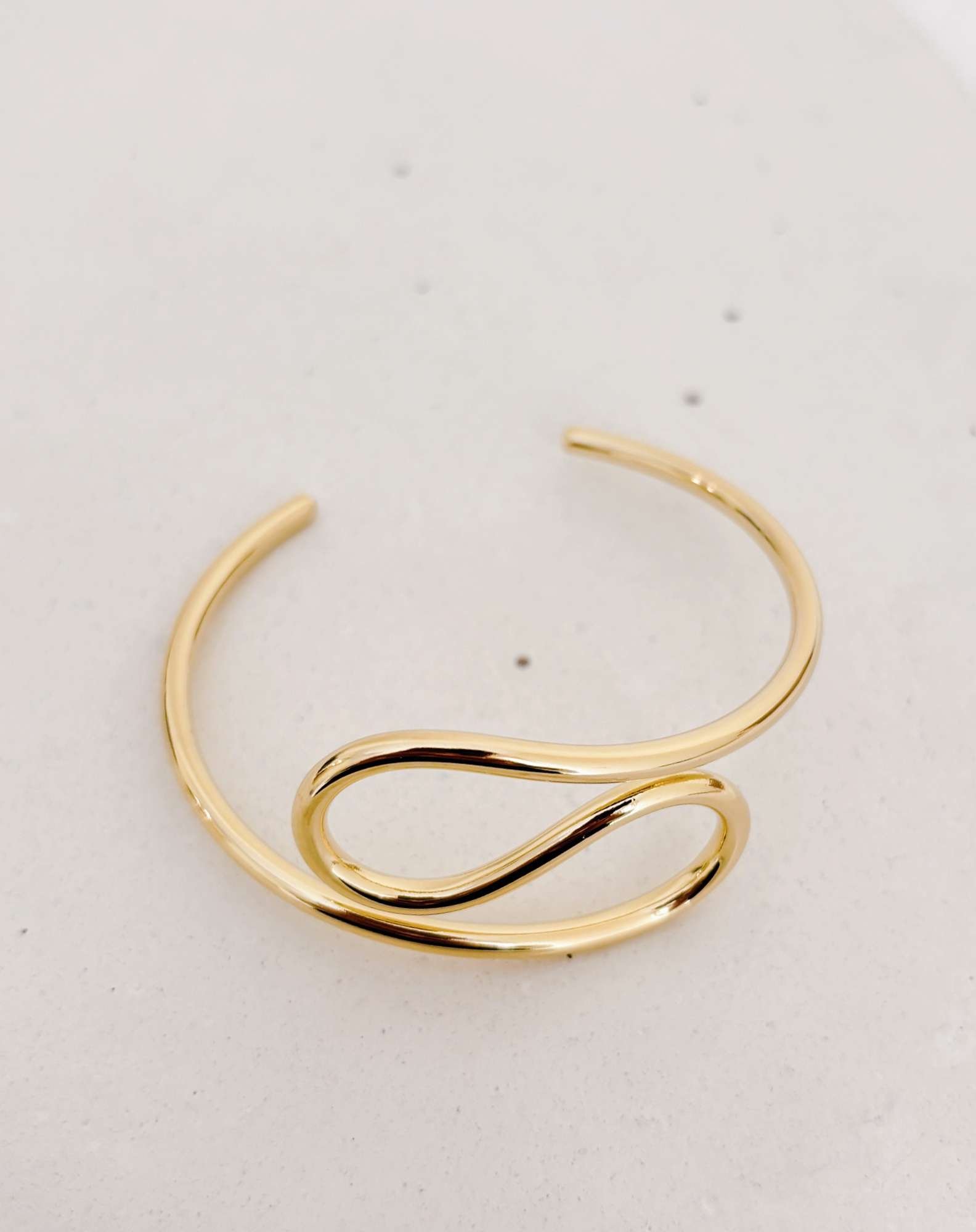 Bracelete Curves Banho Ouro Dourado 3