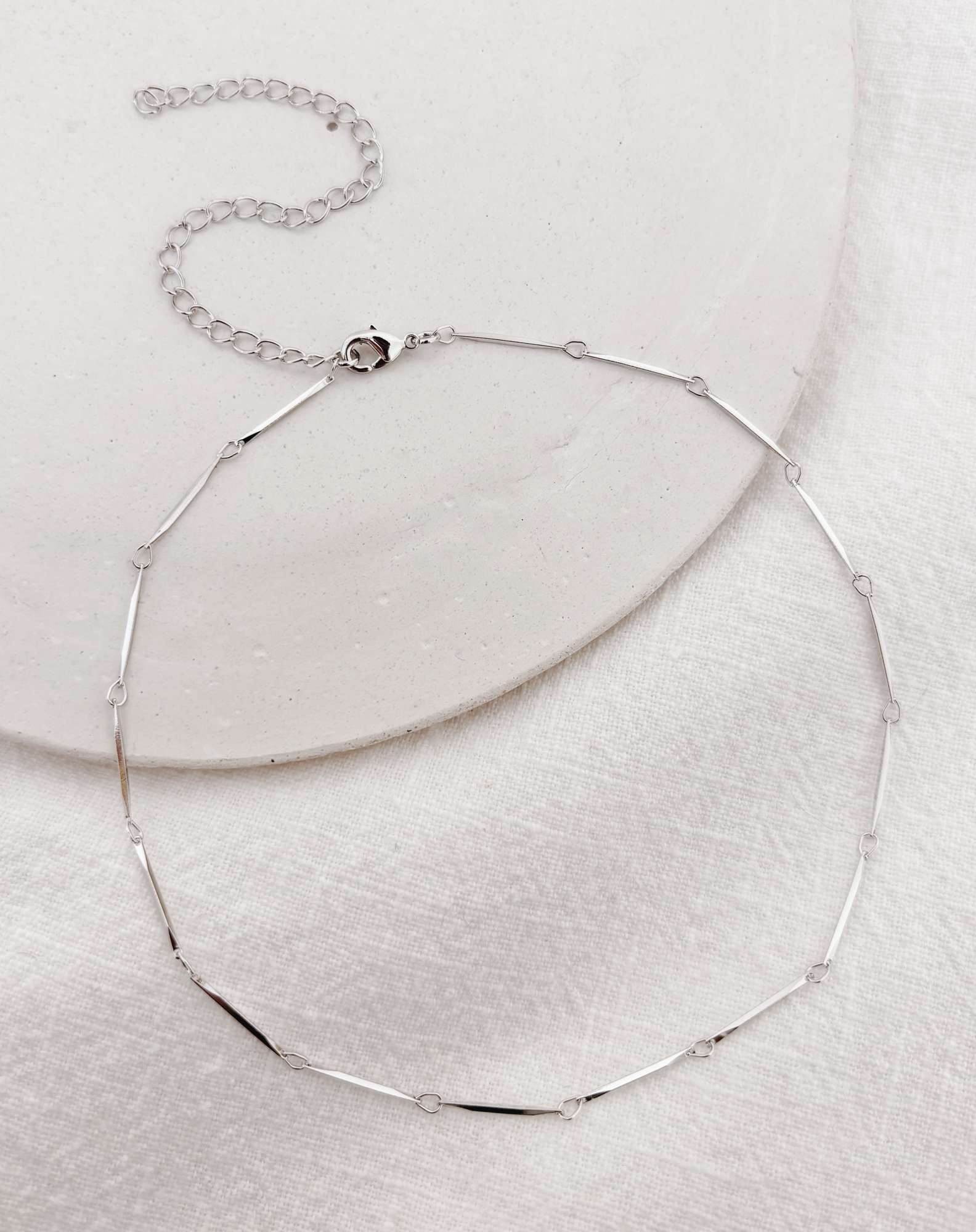 Gargantilha Line Prateada