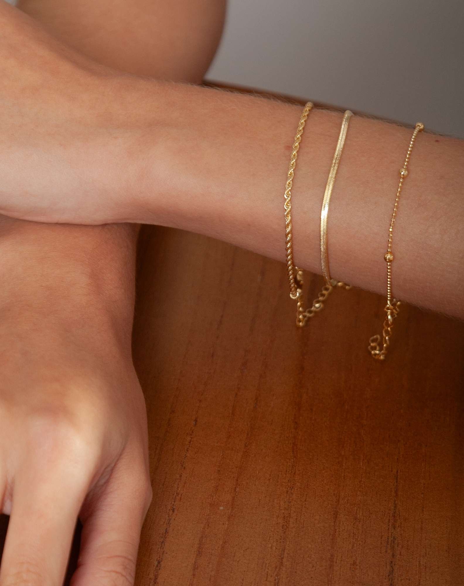 Pulseira Torcida Banho Ouro Dourado 4