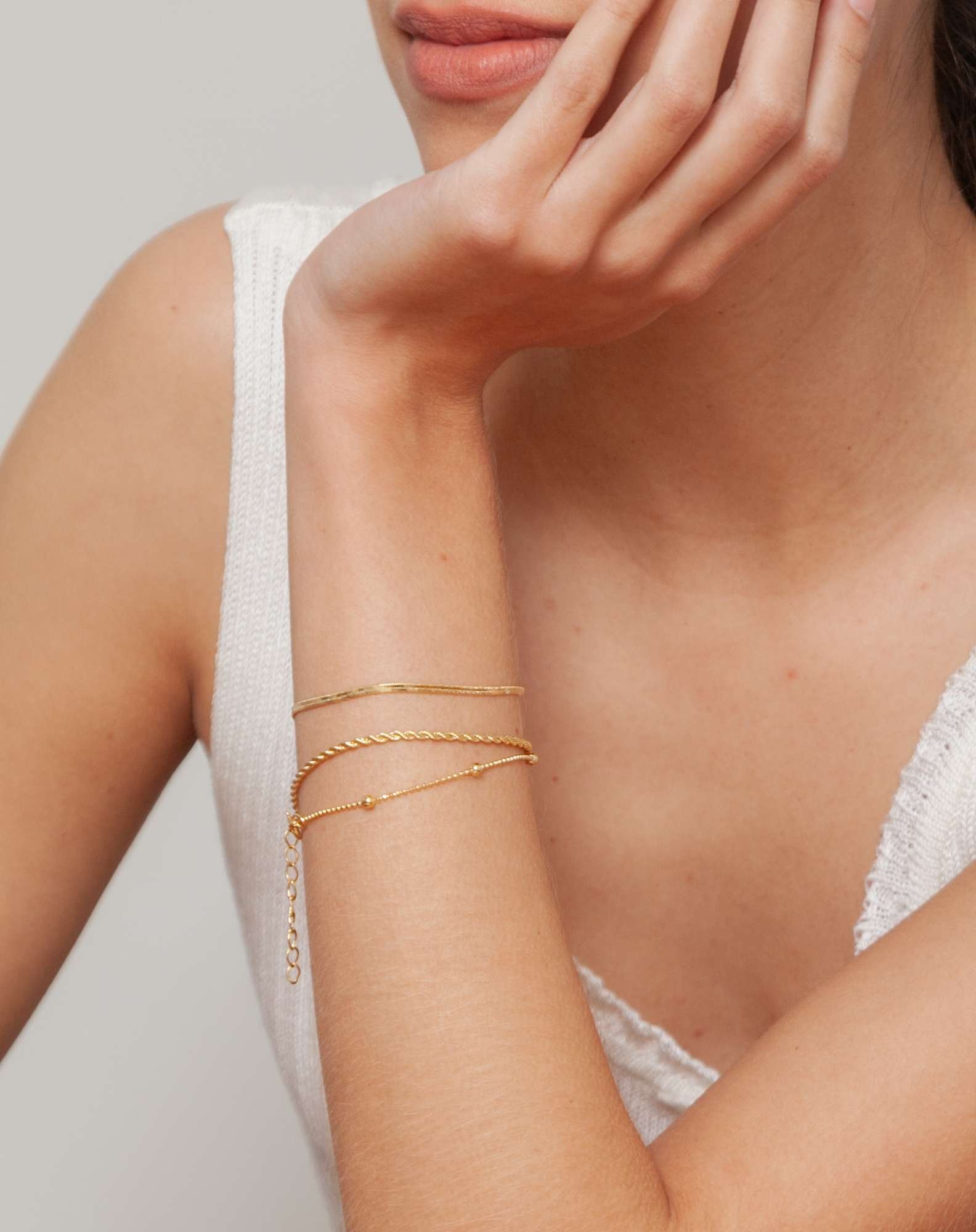 Pulseira Fita 2mm Banho Ouro Dourado 4