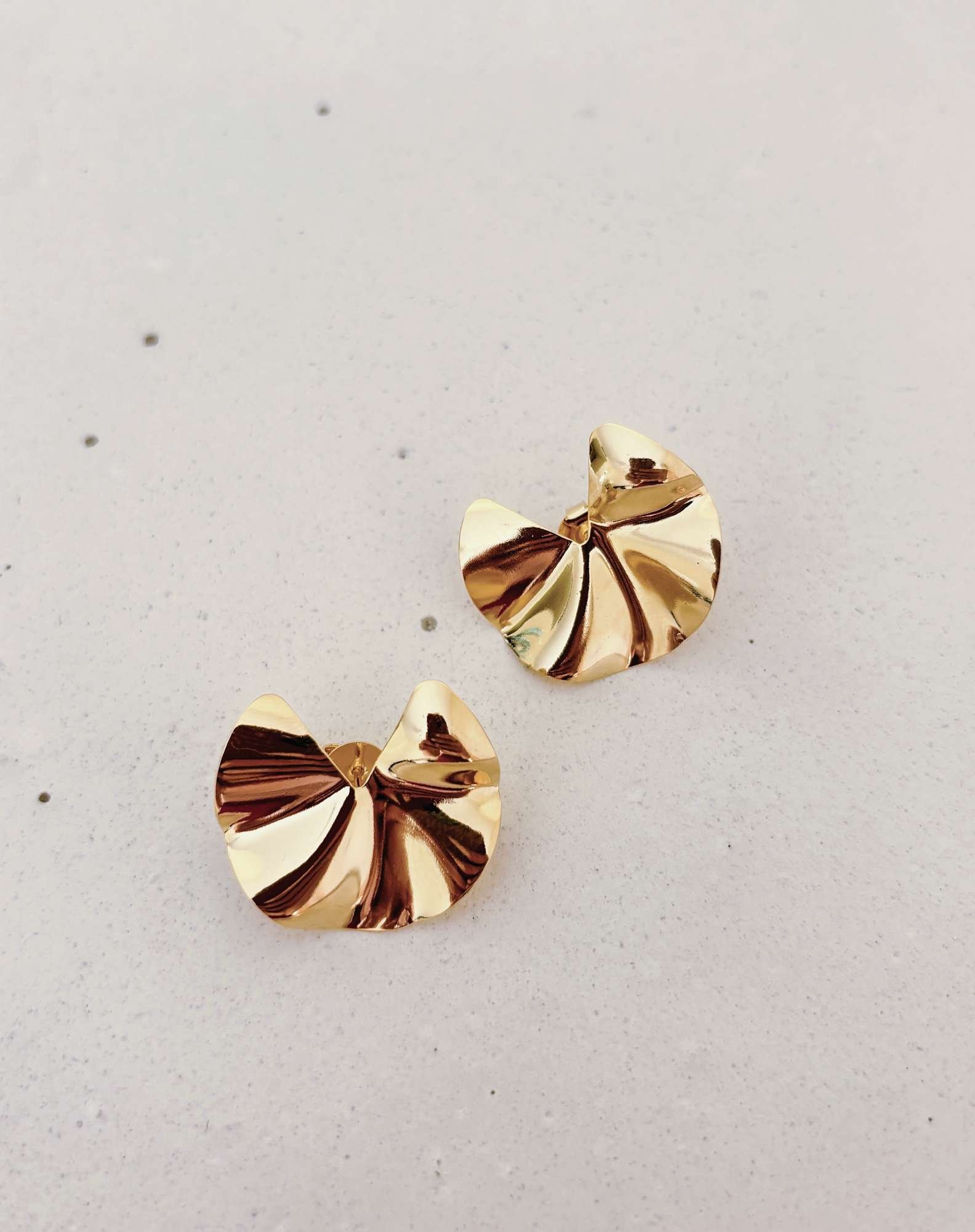 Brinco Jout Banho Ouro Dourado 3