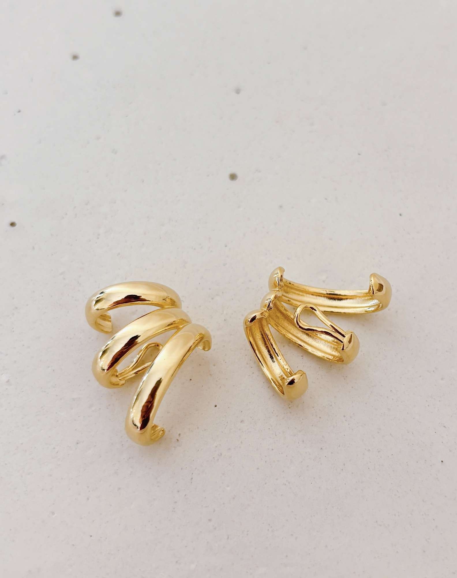 Ear Hook Encaixe Triplo Banho Ouro Dourado 3