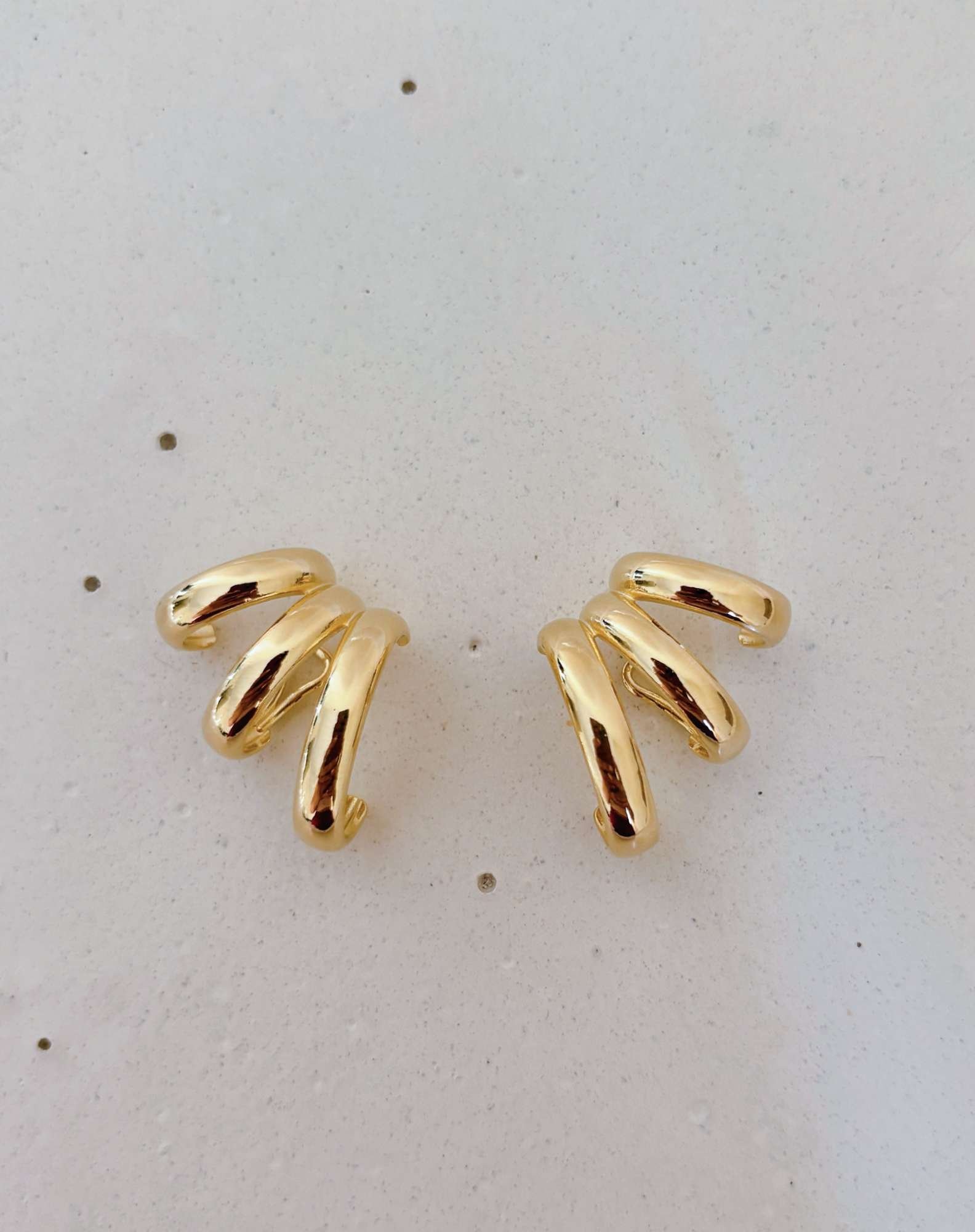 Ear Hook Encaixe Triplo Banho Ouro Dourado 4
