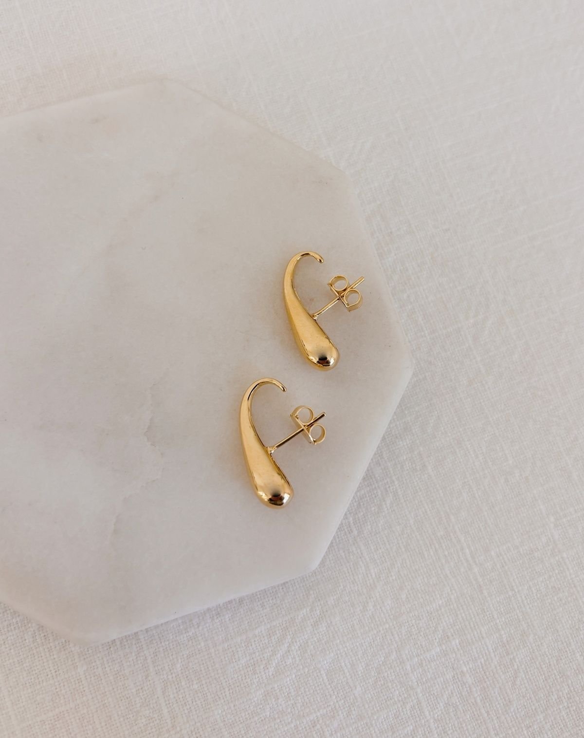 Brinco Gota Banho Ouro Dourado 3