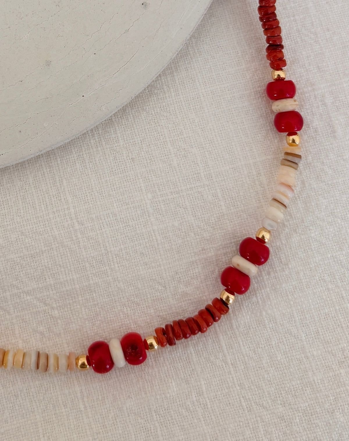 Colar Coral Dourado 3