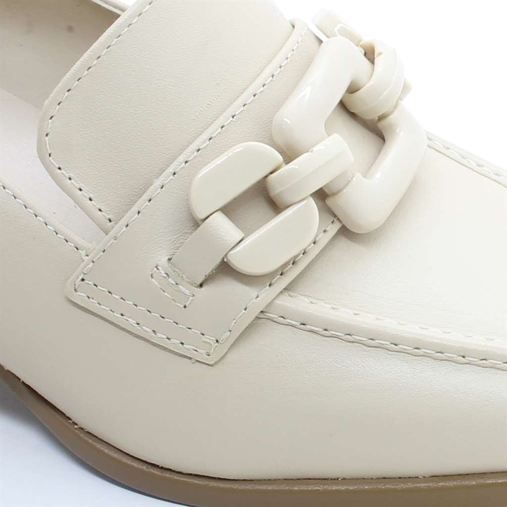 Scarpin Mocassim Salto Médio Bege 3