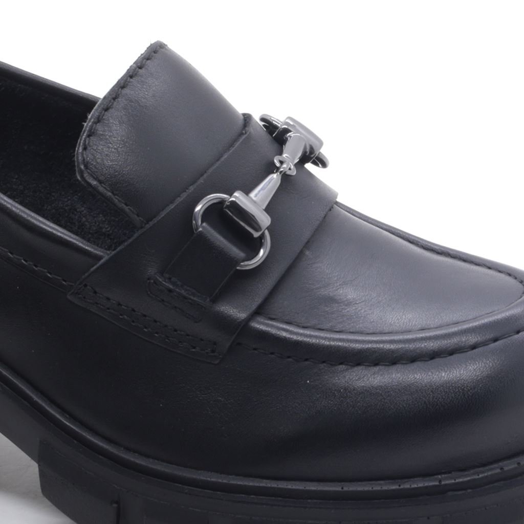 Mocassim Salto Bloco Detalhe Preto 2