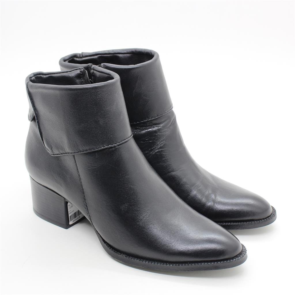 Bota Cano Baixo Salto Bloco Couro Preto 2