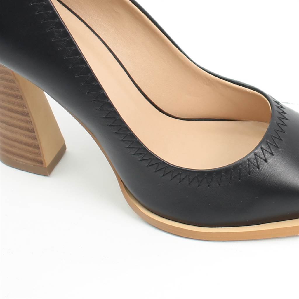 Scarpin Salto Bloco Preto 3