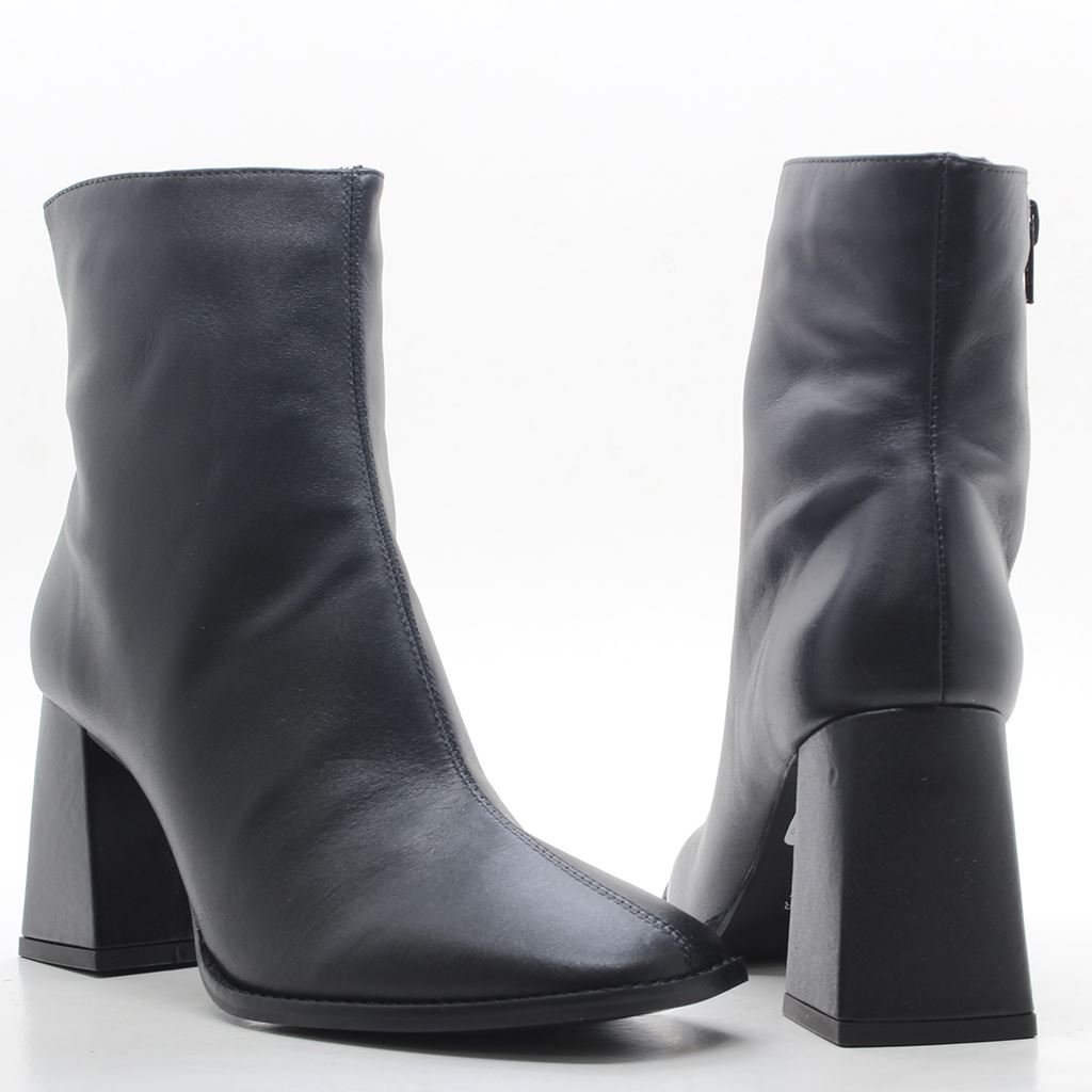 Bota Cano Baixo Salto Bloco Couro 3