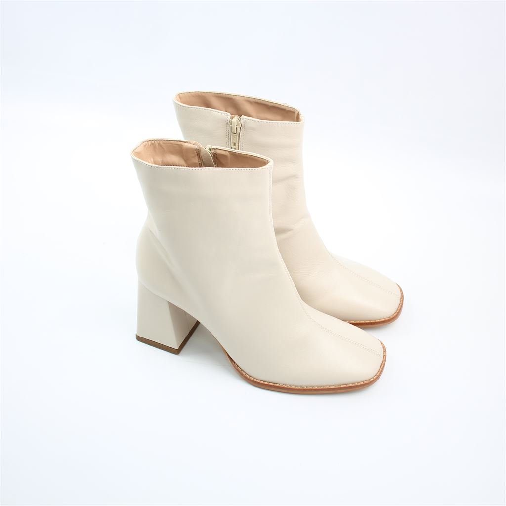 Bota Cano Baixo Salto Bloco Couro Off white 2