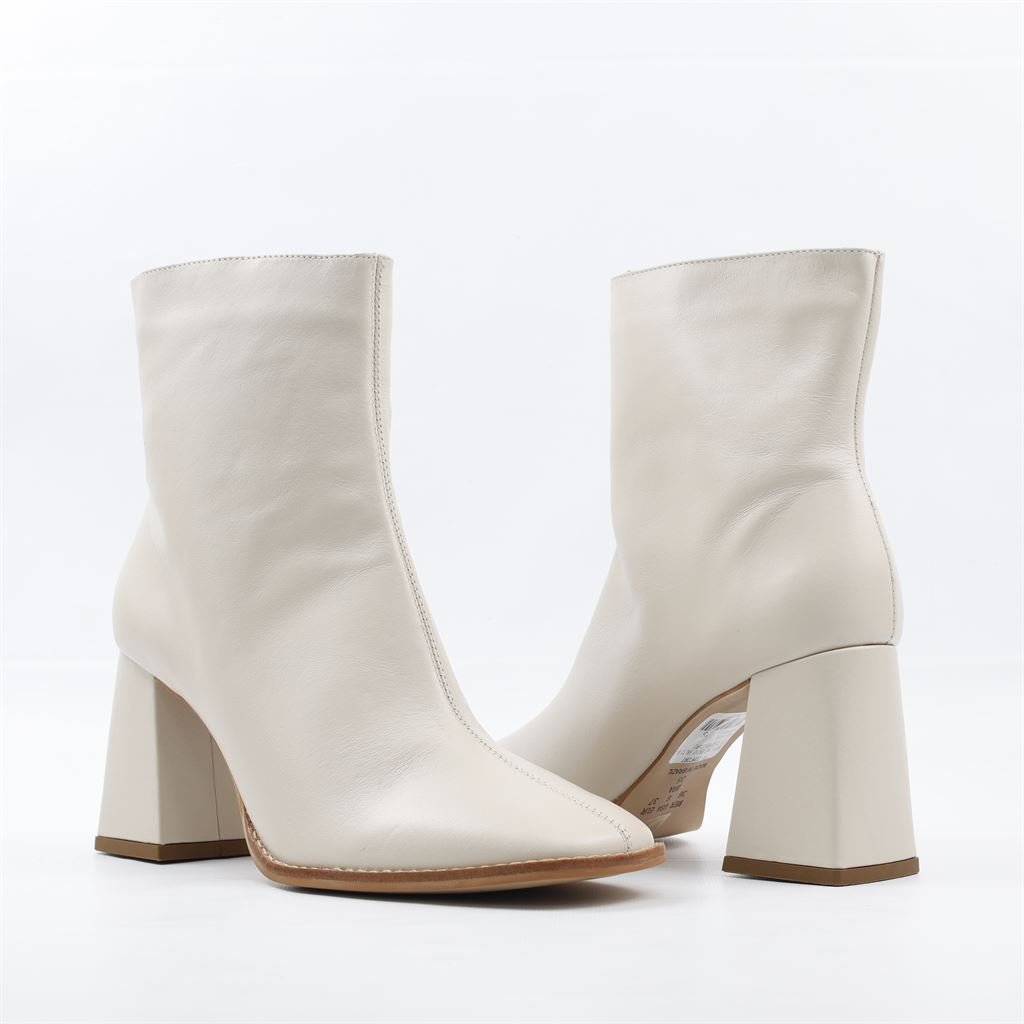 Bota Cano Baixo Salto Bloco Couro Off white 4