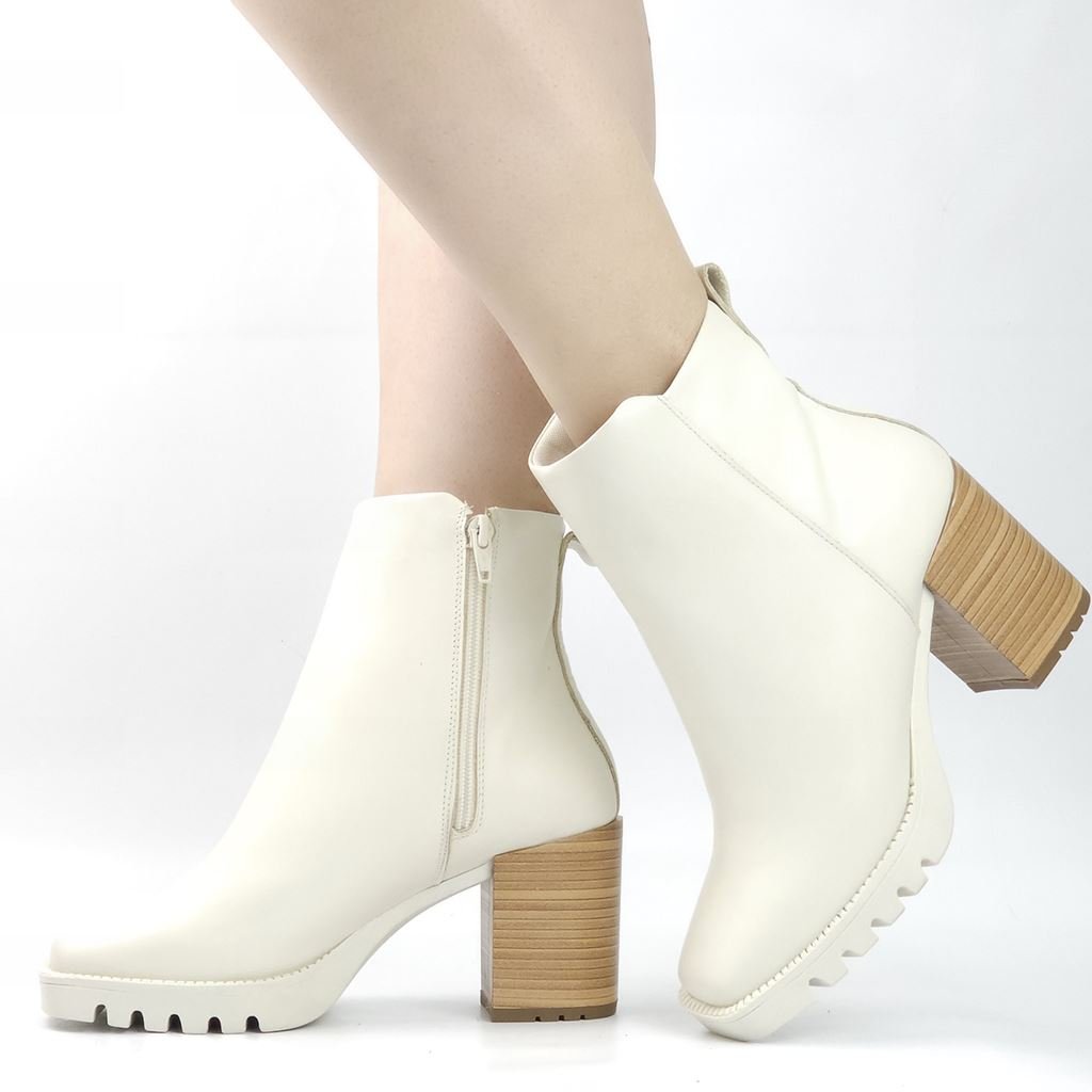 Bota Cano Baixo Couro Branco 1