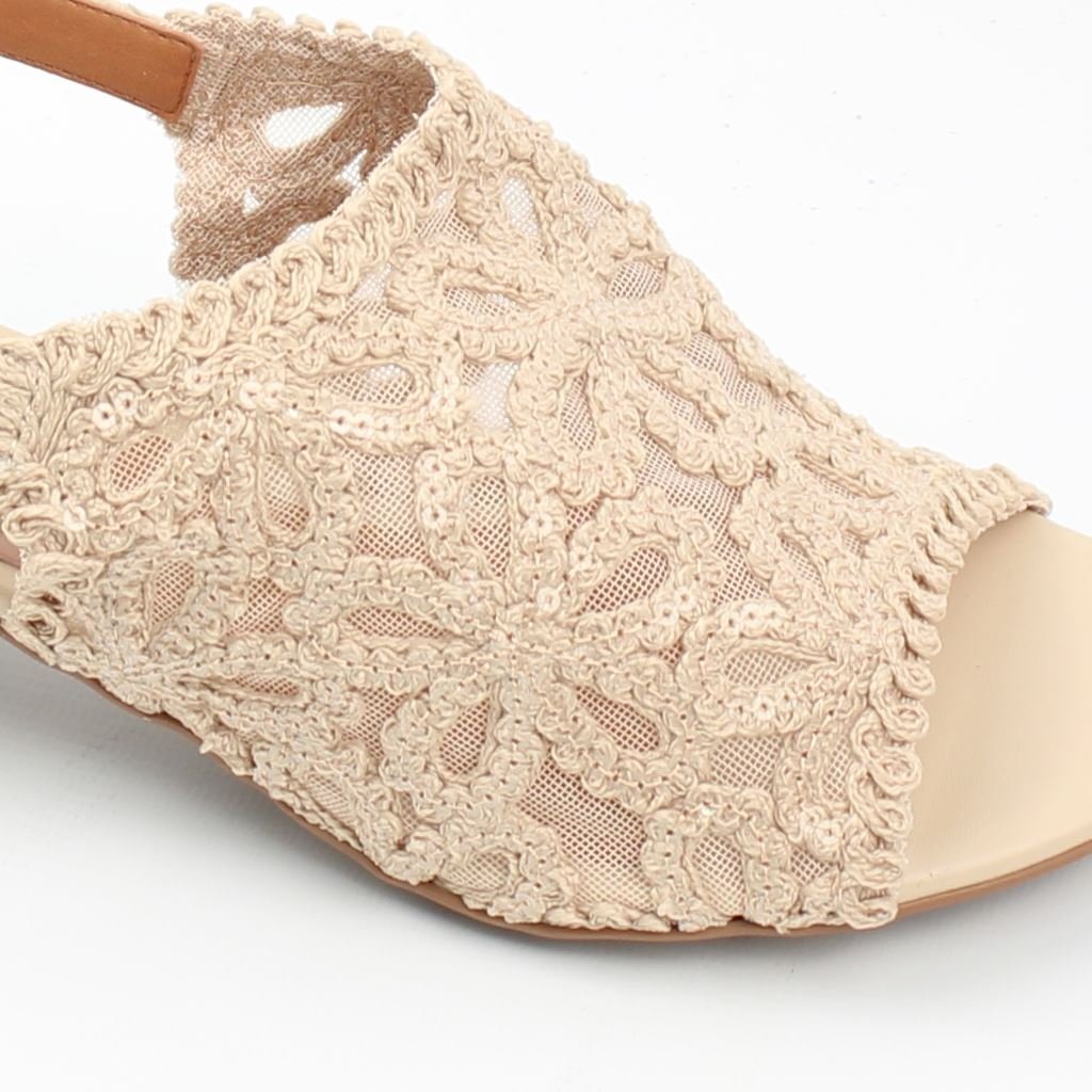 Sandália Salto Bloco Bordada Bege 3