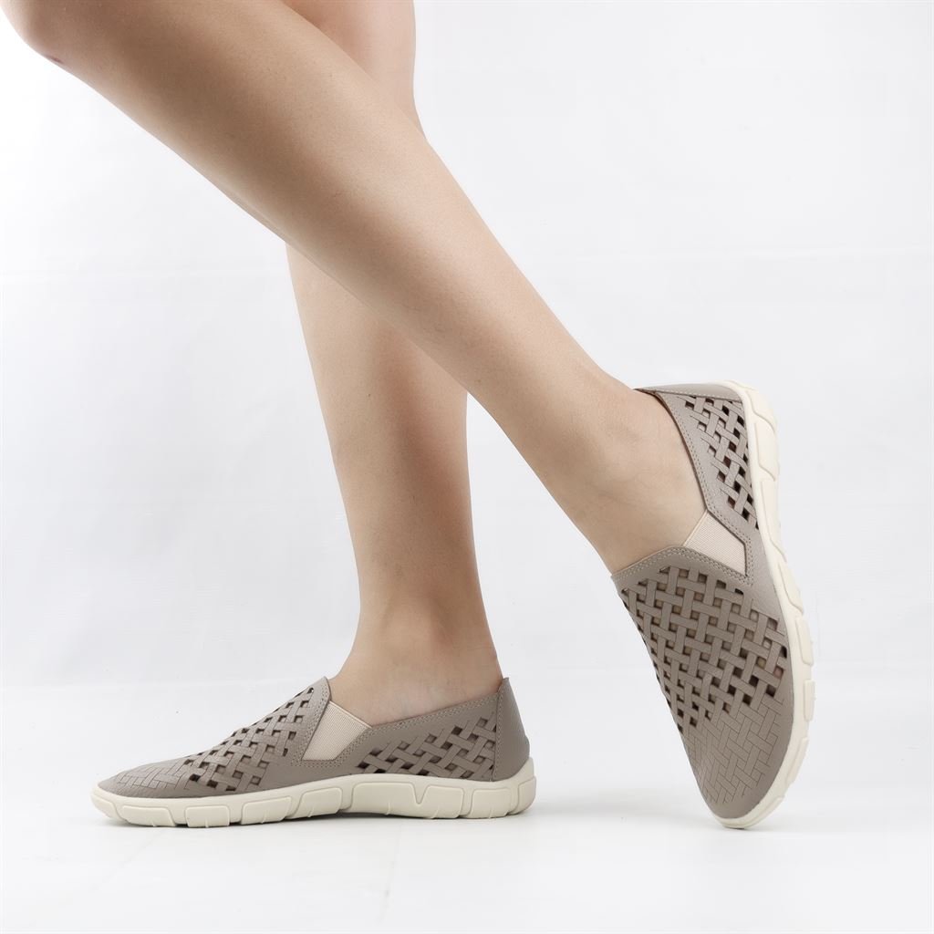 Tênis Slip On Couro Cinza 1