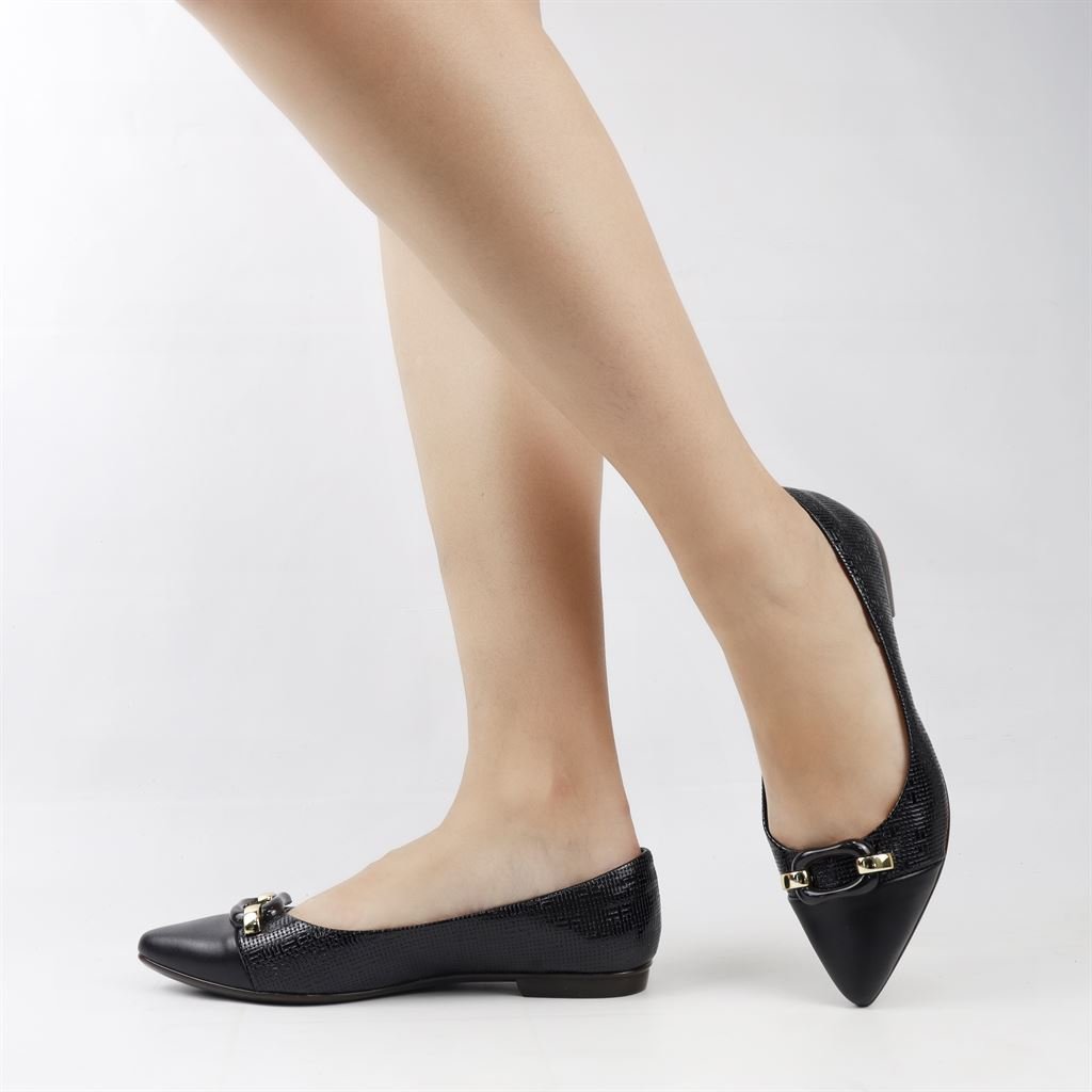 Sapatilha Bico Fino Fivela Preto 1
