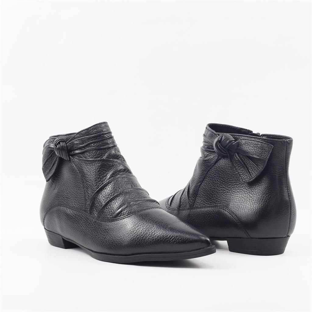 Bota Cano Baixo Detalhe Laço Preto 4