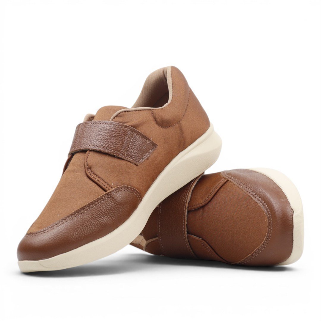 Tênis Flat Velcro Marrom 2