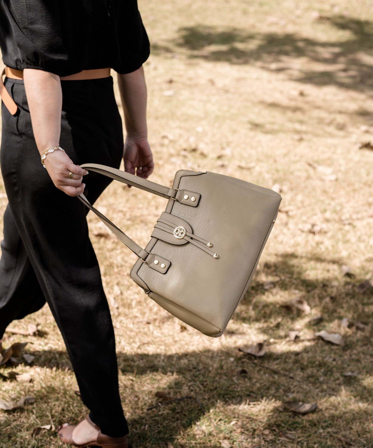 Bolsa Preta Mini Croco com Alca de Ombro Chenson Preto 4