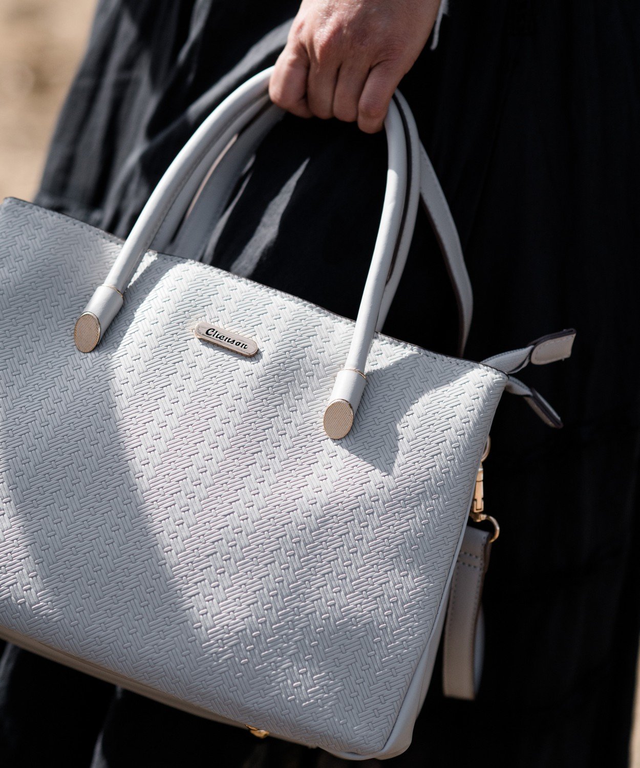 Bolsa Mini Tramas Marrom Chenson Alca de Mao Compacta Marrom 4