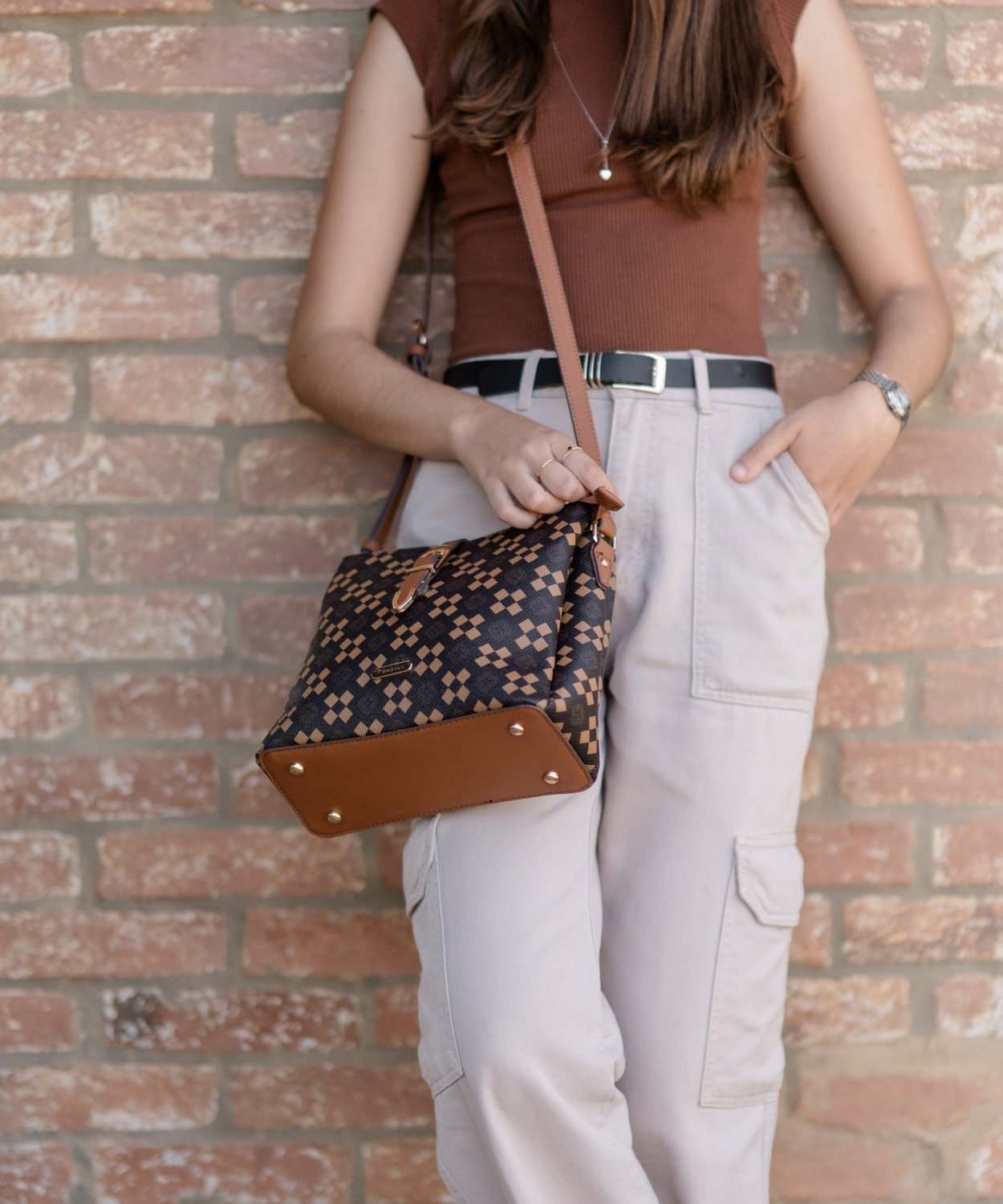 Bolsa Transversal Feminina - New Elemento Grafico Natural Chenson Bege 2