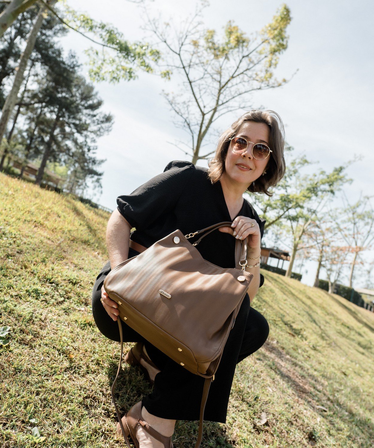Bolsa Chenson Preta Waves com Alca de Mao Preto 5
