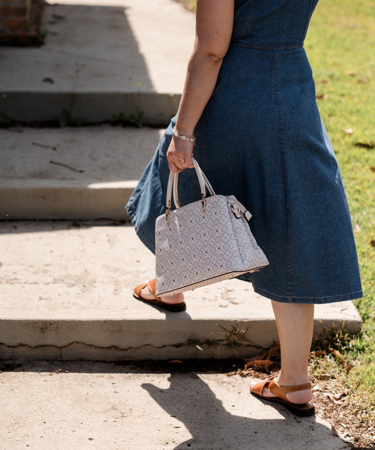 Chenson Bolsa Feminina Classic Cristal Estruturada Casual Cafe Marrom 5