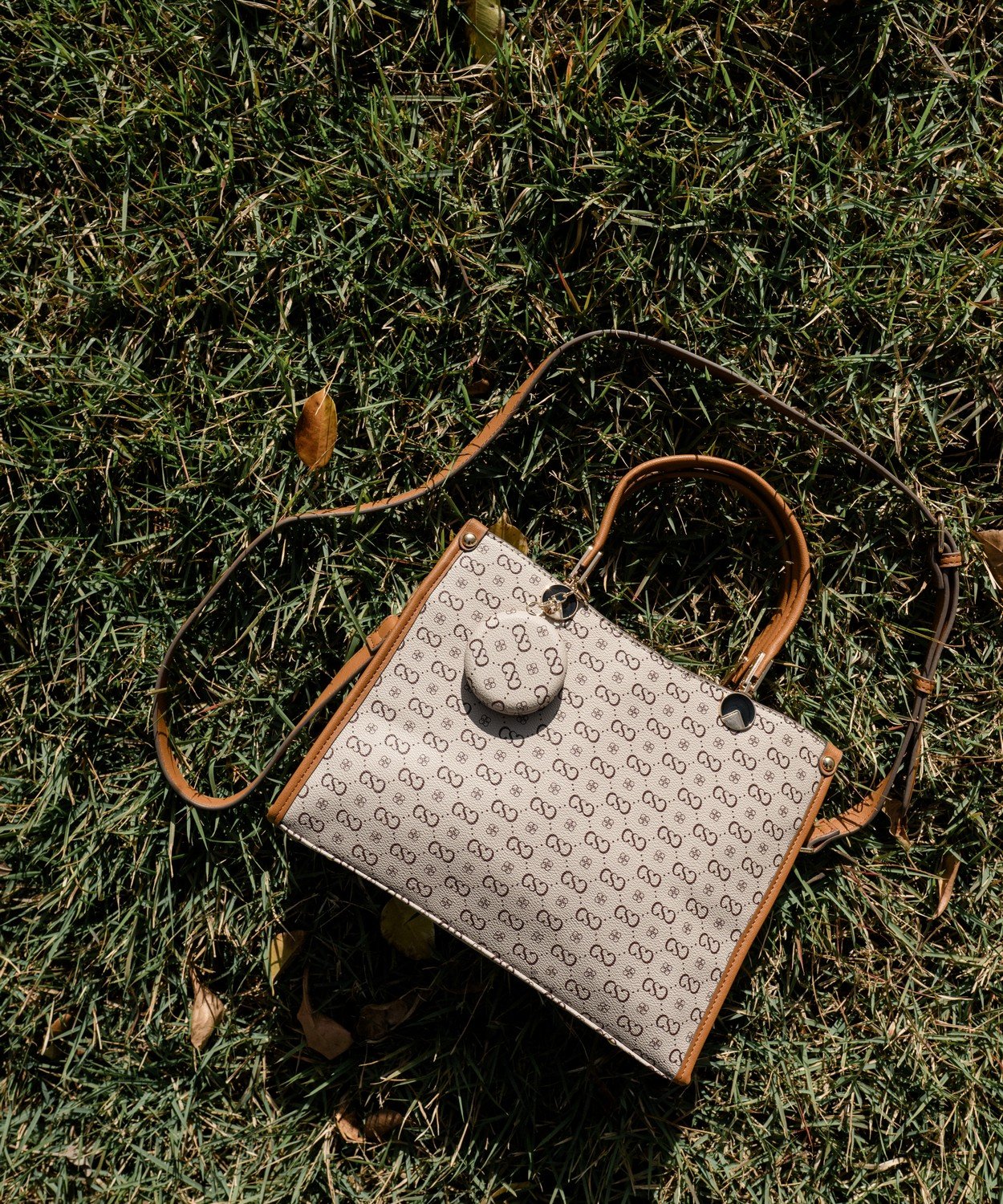 Bolsa Chenson Feminina Cafe Monograma Elegance Marrom 4