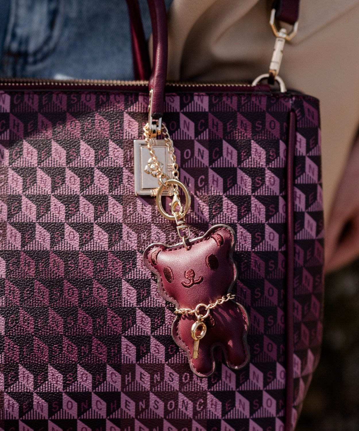 Bolsa Chenson Original Bege Monograma Tridimensional - Alca de Mao Bege 6