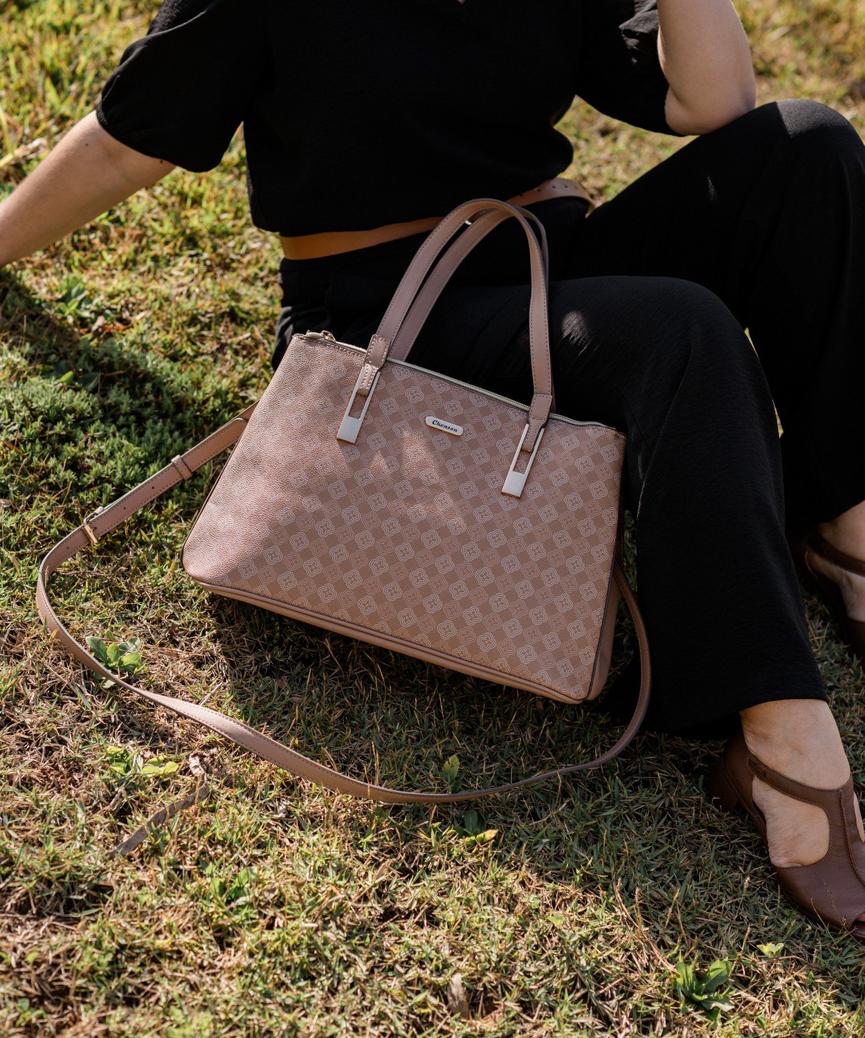 Bolsa Chenson Original Nude Ombro Casual Elemento Grafico Bege 2