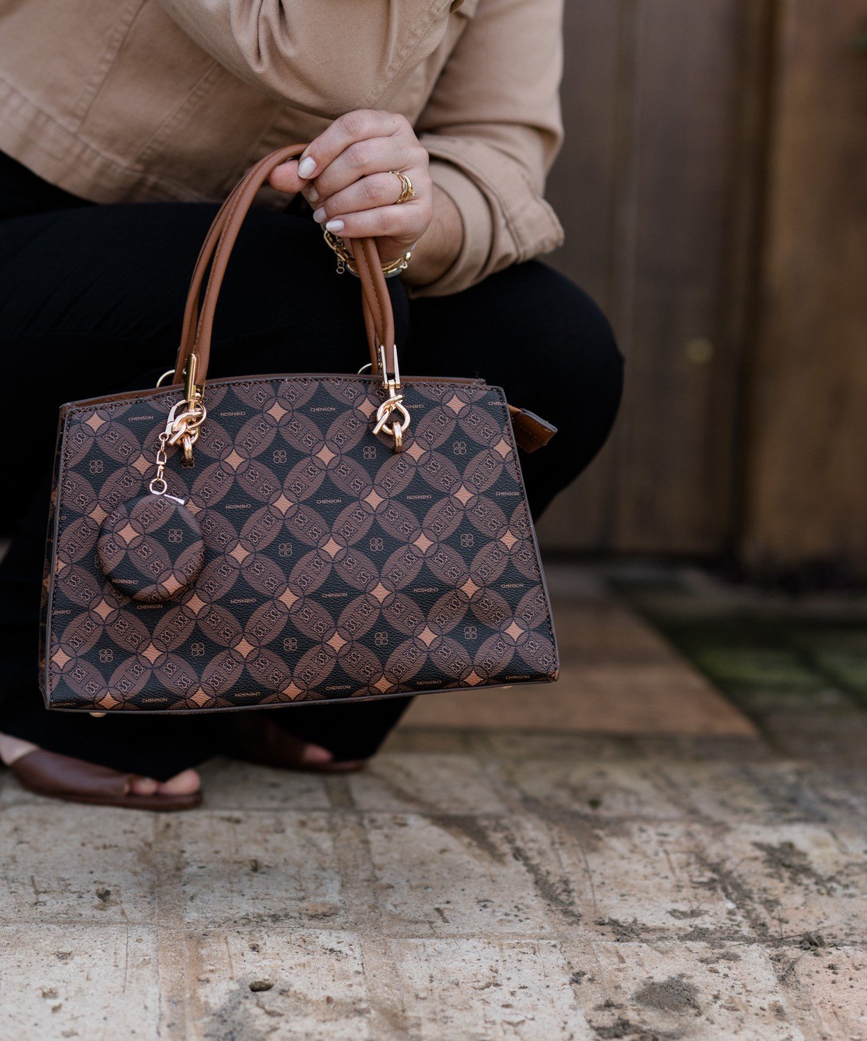 Bolsa de Mao Chenson Original Bege Monograma Contemporaneo Bege 3