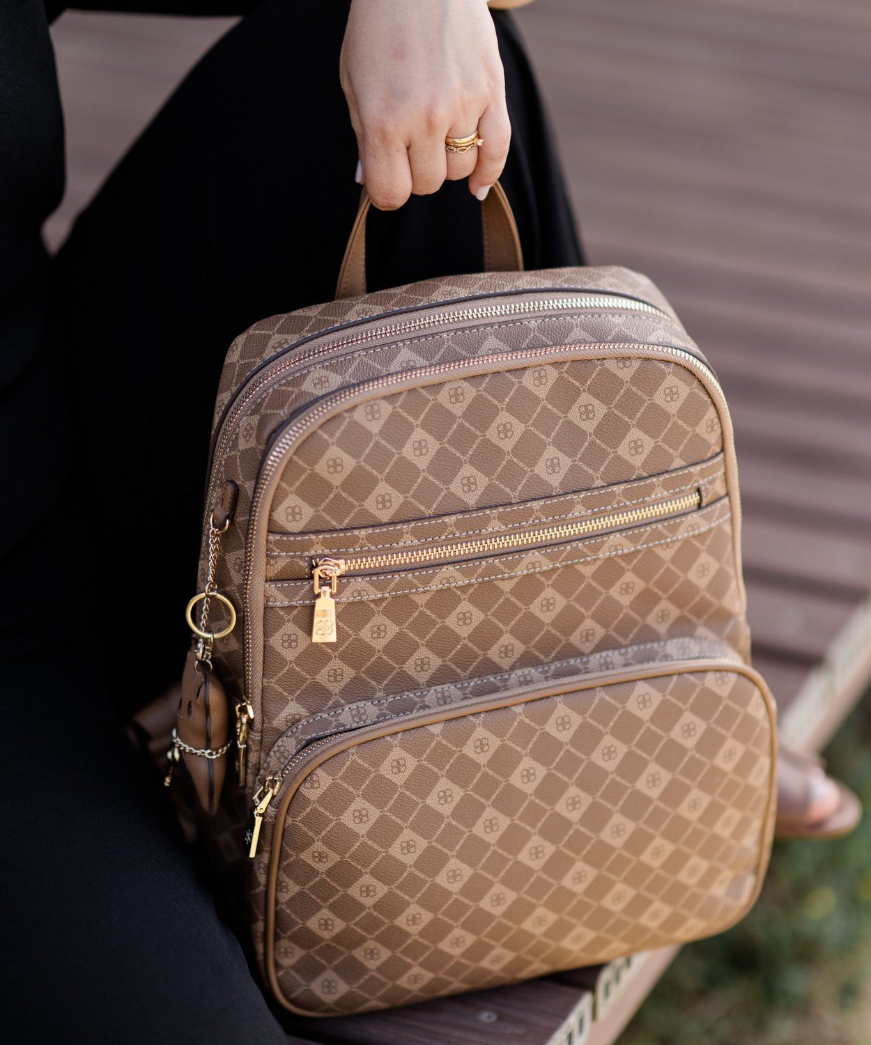 Mochila Natural Chenson Original Estilo Elemento Grafico Bege 2