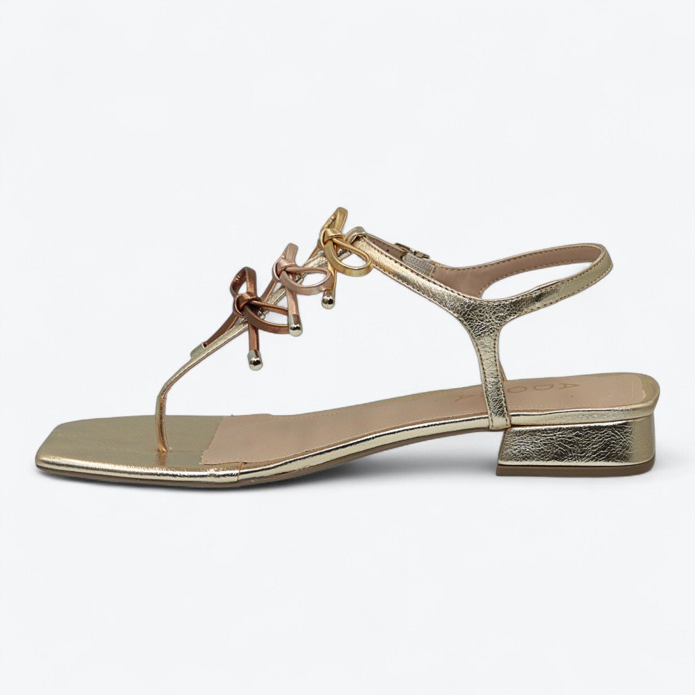 Sandália Adora Metalizada Salto Baixo Feminina 1057626-01 Champagne 4