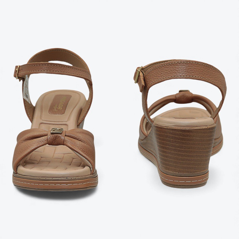 Sandália Pegada Anabela em Couro Feminina 23395602 Marrom 6