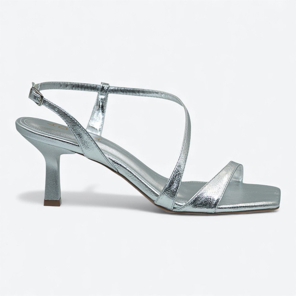 Sandália Adora Metalizada Salto Fino Feminina 1887753-02