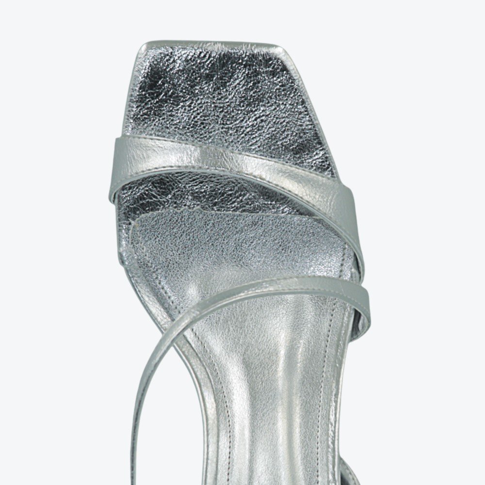 Sandália Adora Metalizada Salto Fino Feminina 1887753-02 Prata 3