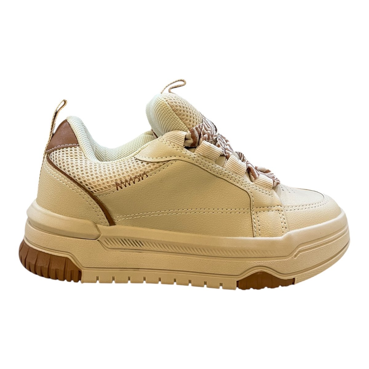 Tenis Feminino Chilli Beans Sneakers Couro Casual Ultraconforto Street Plataforma Retrô Cadarço Duplo  25-94601 Bege