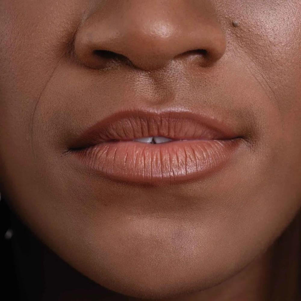 Lapiseira Labial Volume Ruby Kisses Kiss New York Big e Full Warm Brown Roxo 4