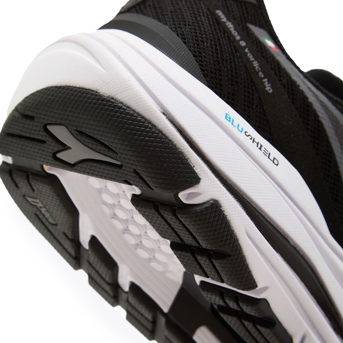 Tênis Esportivo Diadora Mythos Blushield 8 Vortice HIP W Preto Feminino Preto 6