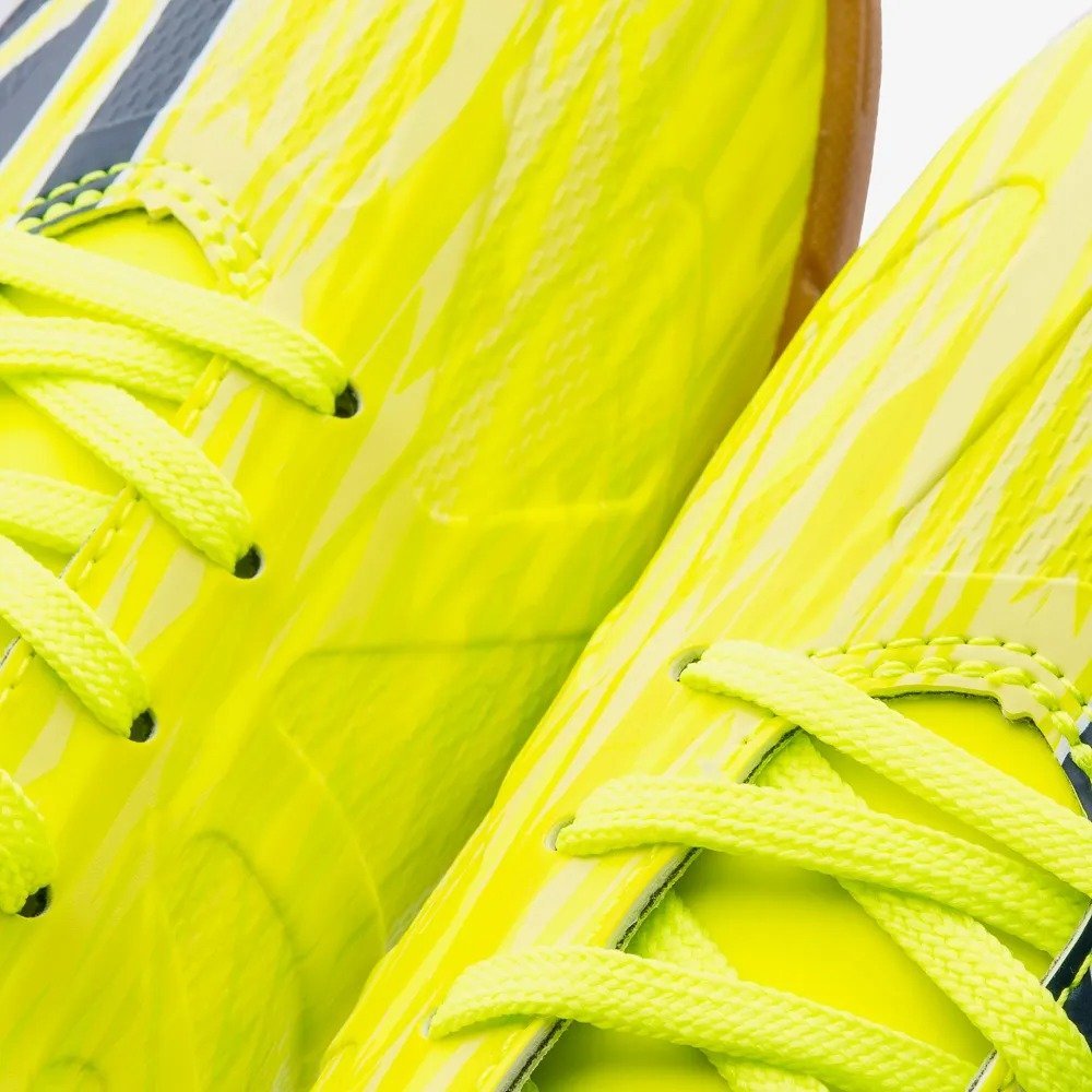 Chuteira Futsal Umbro Ultimate Amarelo 6