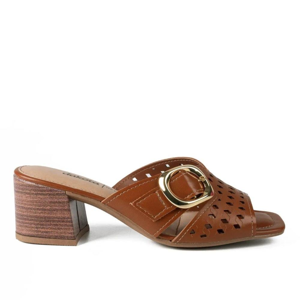 Cor Marrom